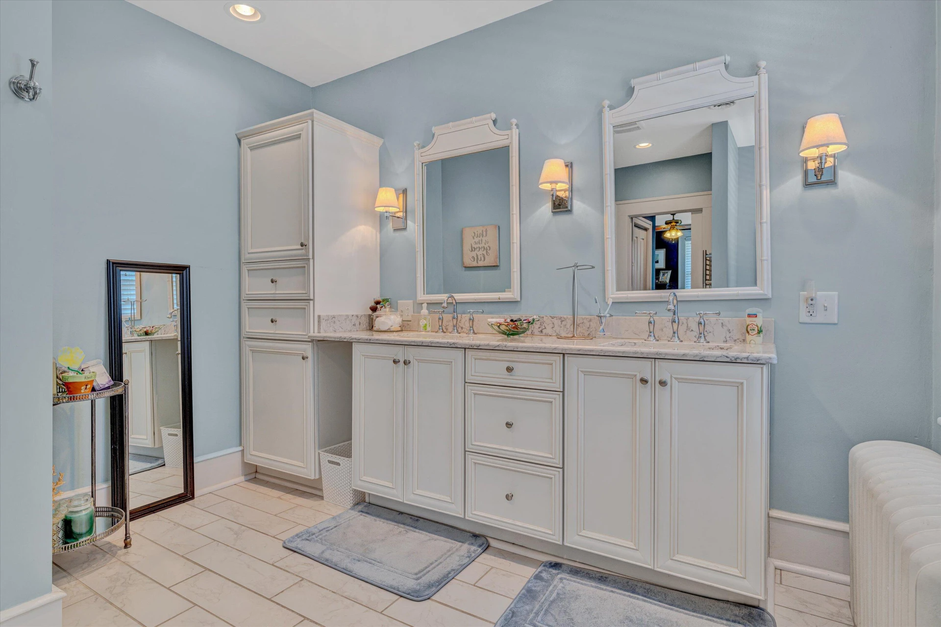 2029 Maiden LN - Photo 20