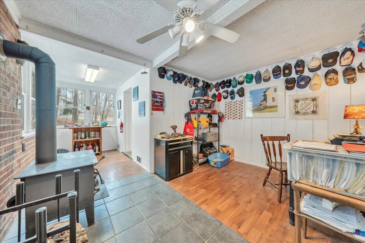 4439 YELLOW MOUNTAIN RD - Photo 17