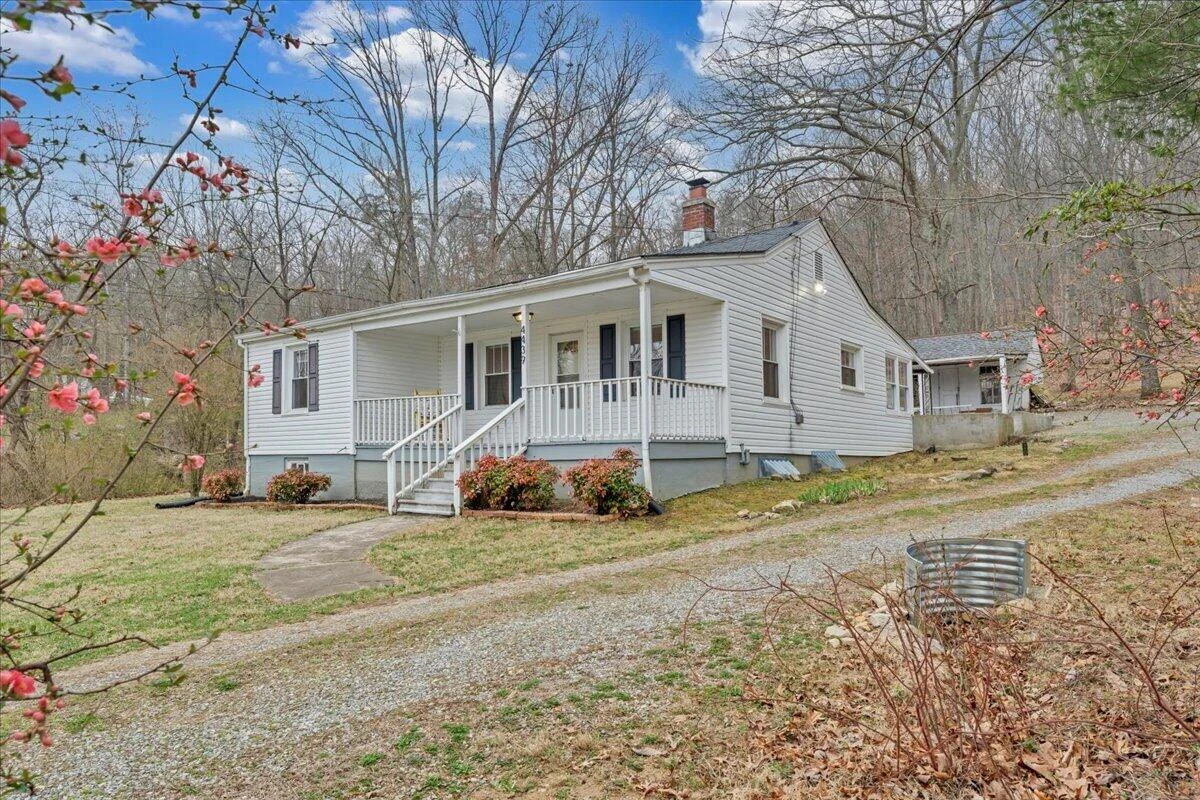 4439 YELLOW MOUNTAIN RD - Photo 2