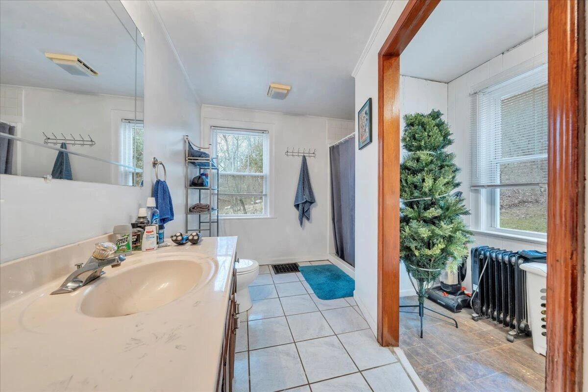 4439 YELLOW MOUNTAIN RD - Photo 20