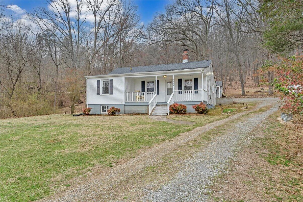 4439 YELLOW MOUNTAIN RD - Photo 39