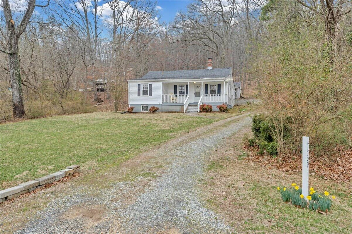 4439 YELLOW MOUNTAIN RD - Photo 42