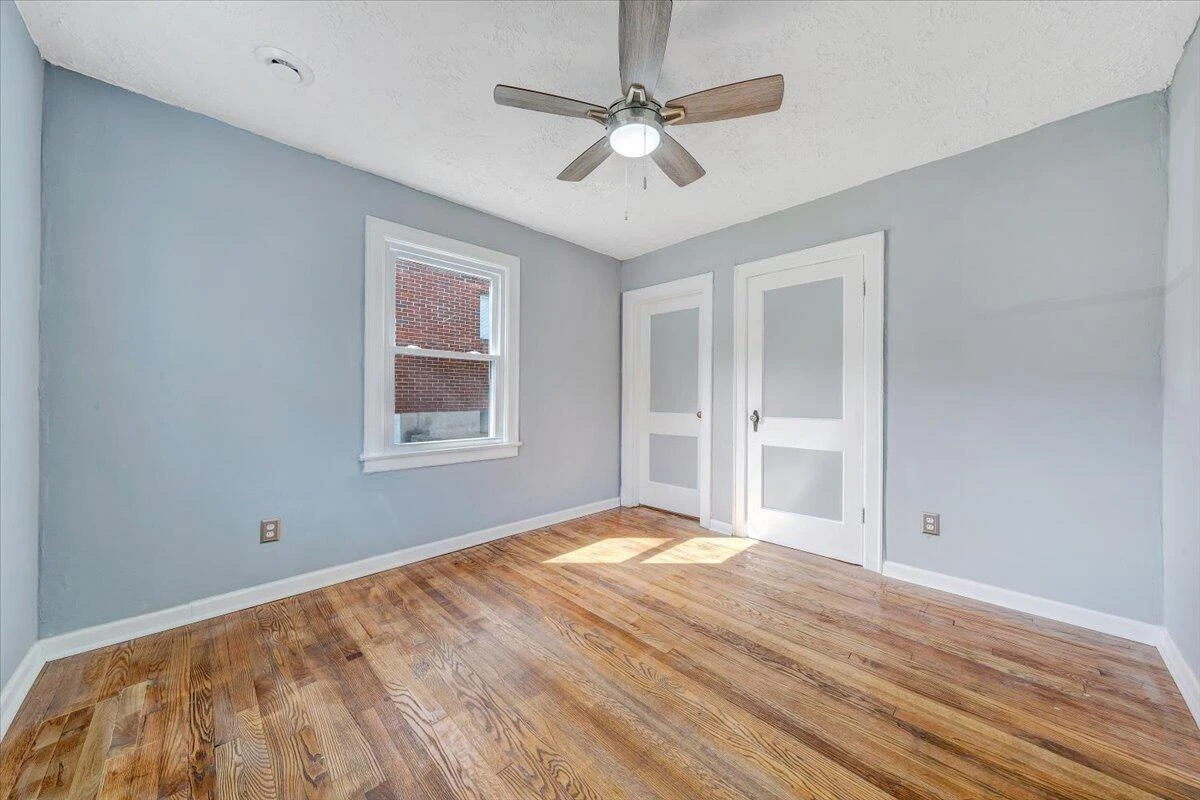 821 Kerns AVE - Photo 19