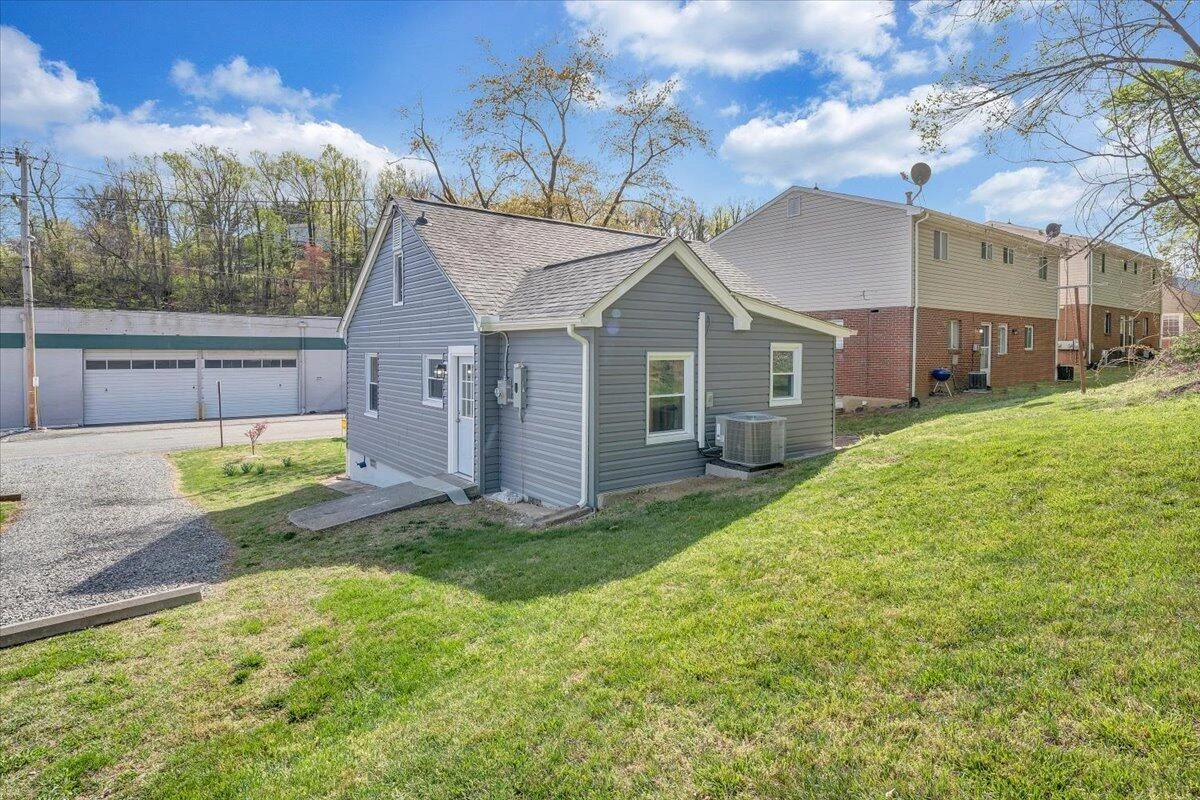 821 Kerns AVE - Photo 28