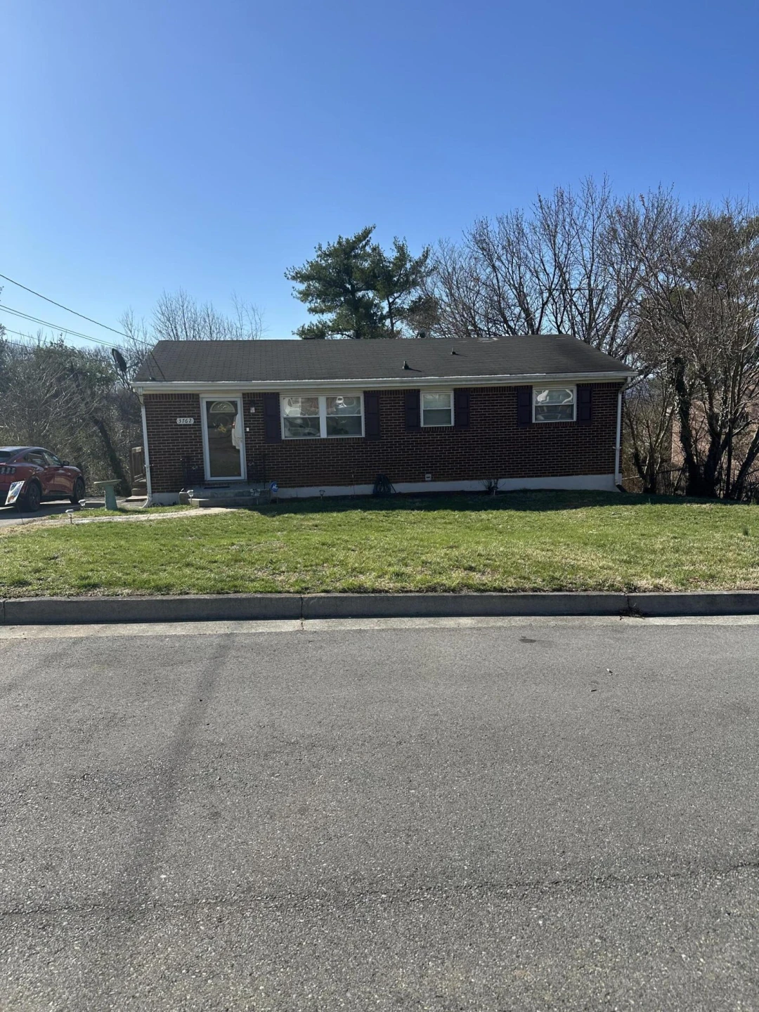 3762 Rolling Hill AVE