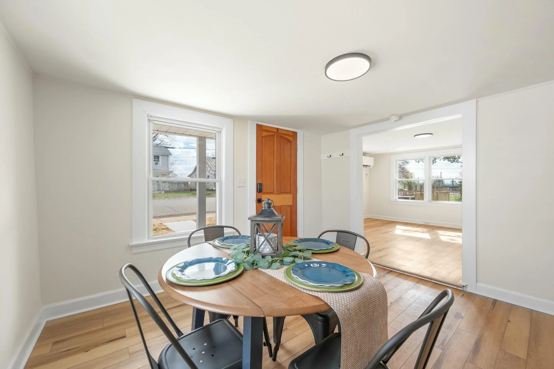 905 Judd ST - Photo 11