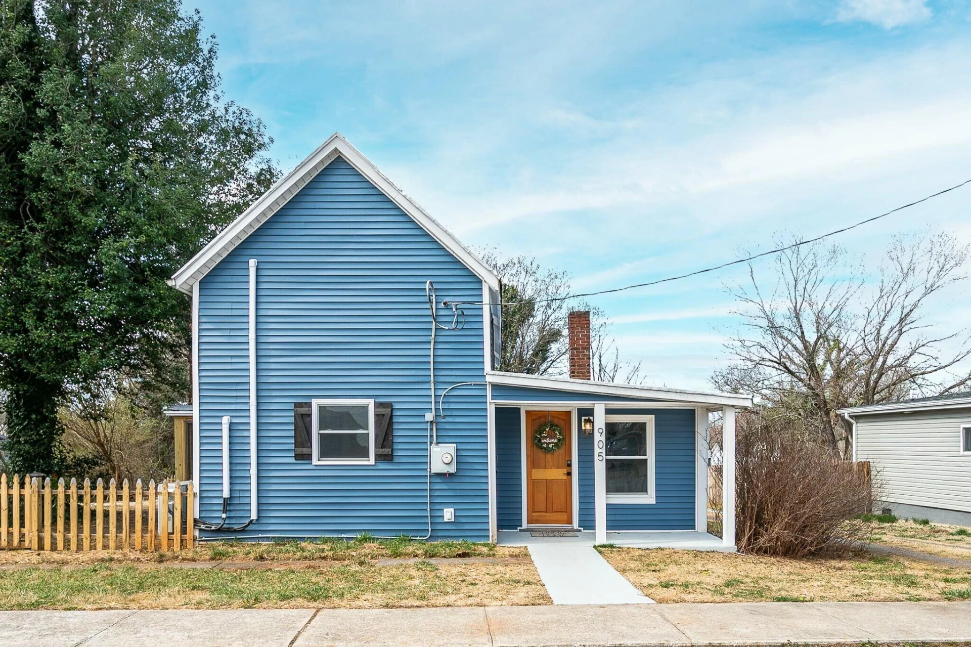 905 Judd ST - Photo 2