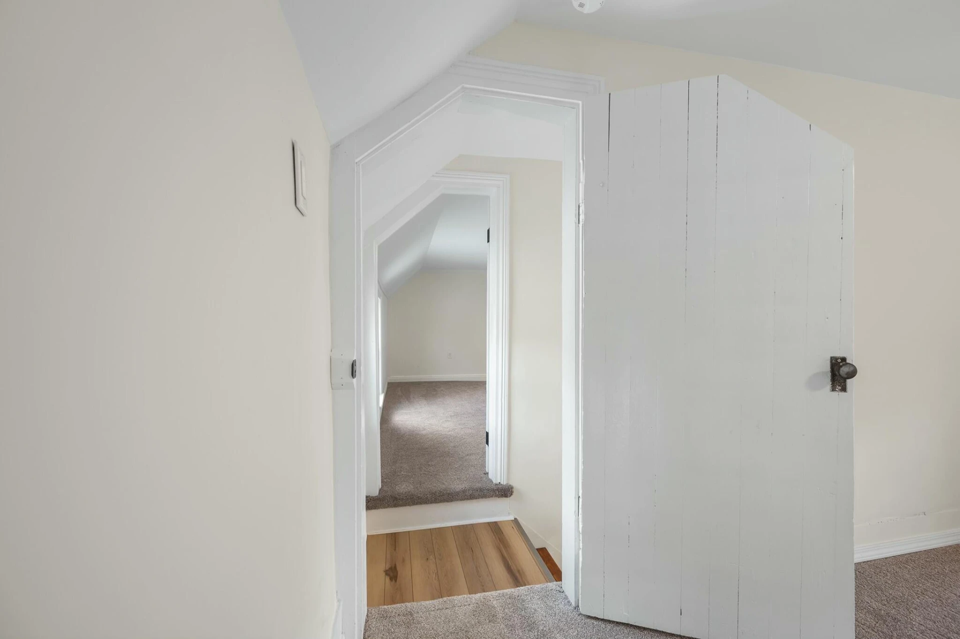 905 Judd ST - Photo 24
