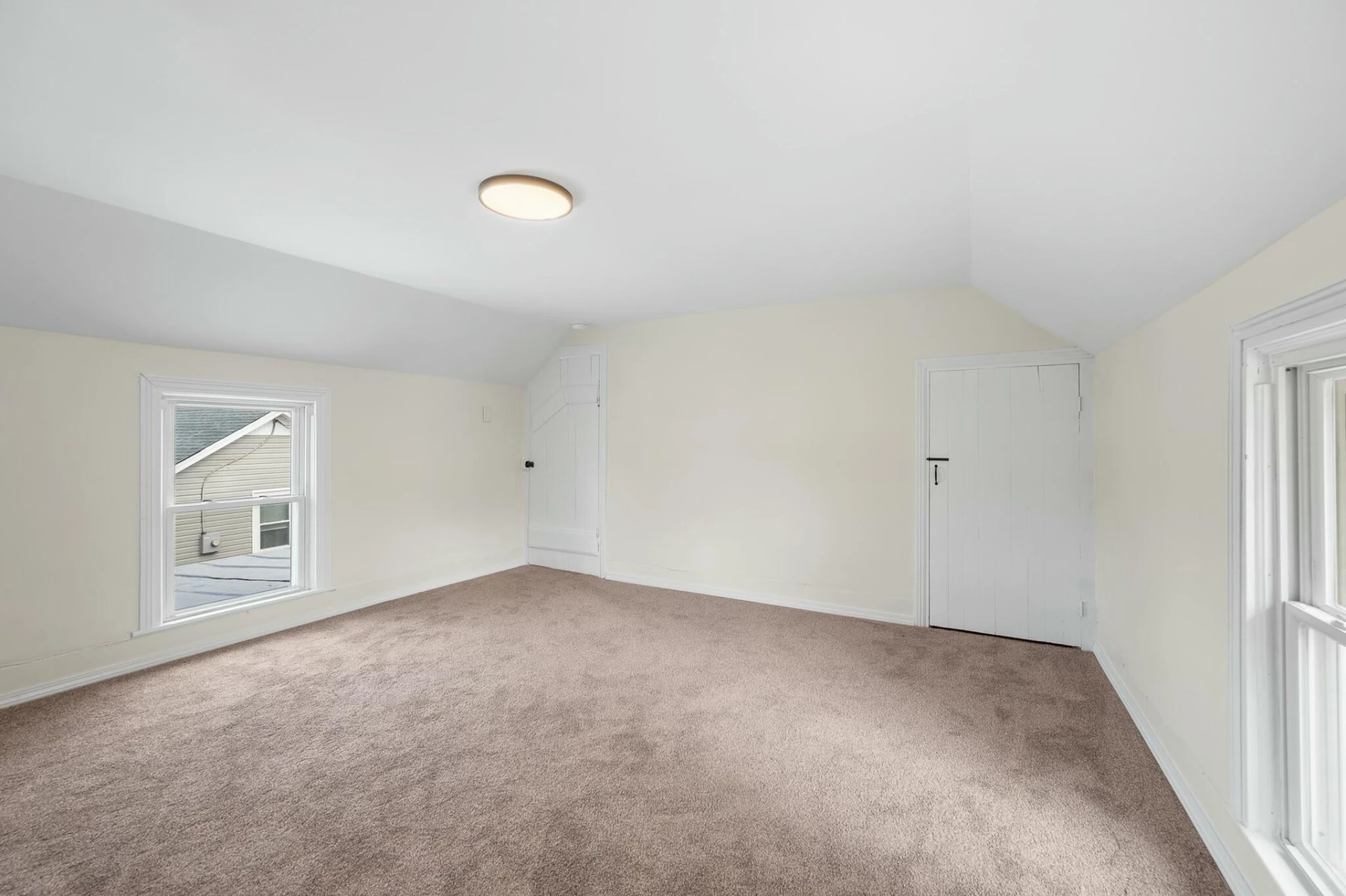905 Judd ST - Photo 27