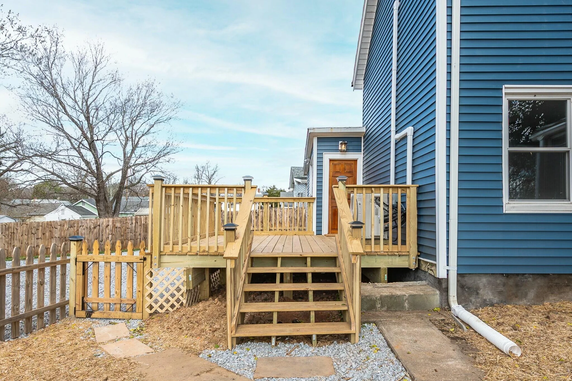 905 Judd ST - Photo 35