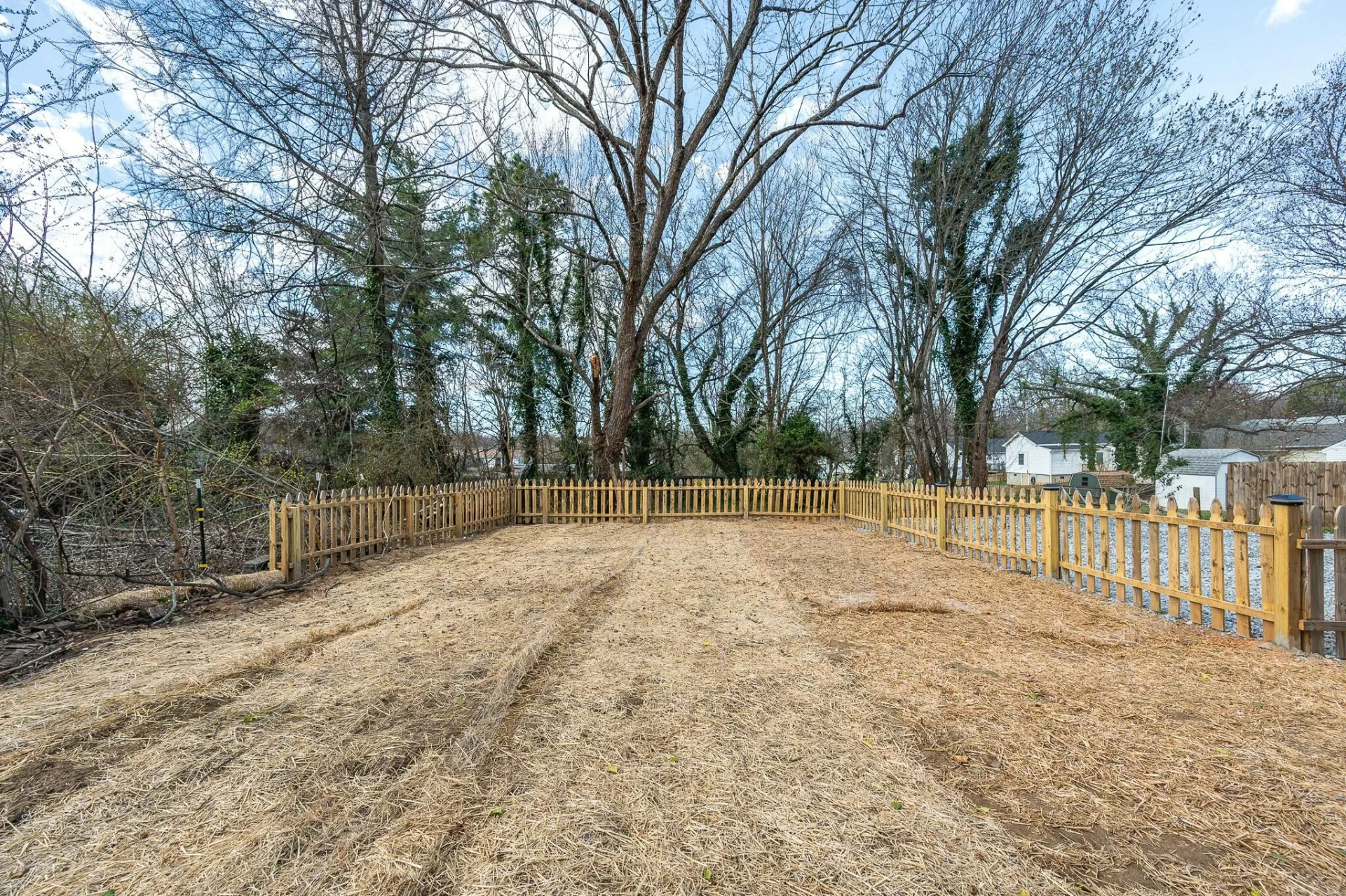 905 Judd ST - Photo 36