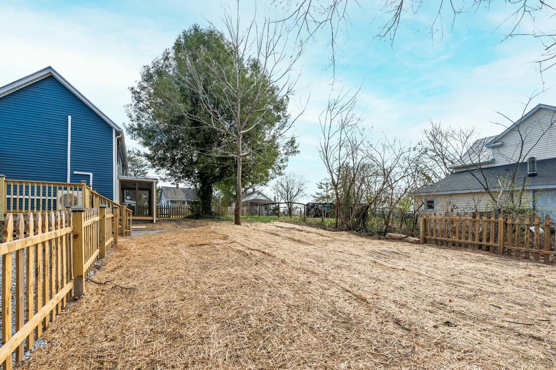 905 Judd ST - Photo 37