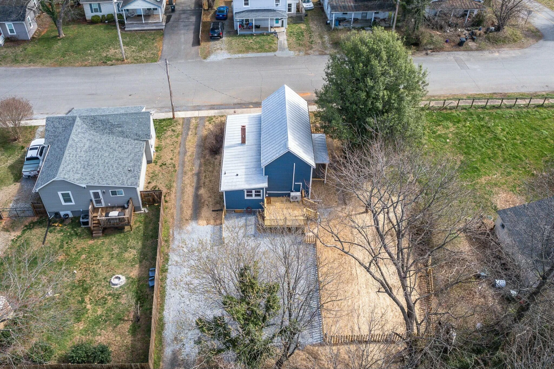 905 Judd ST - Photo 41