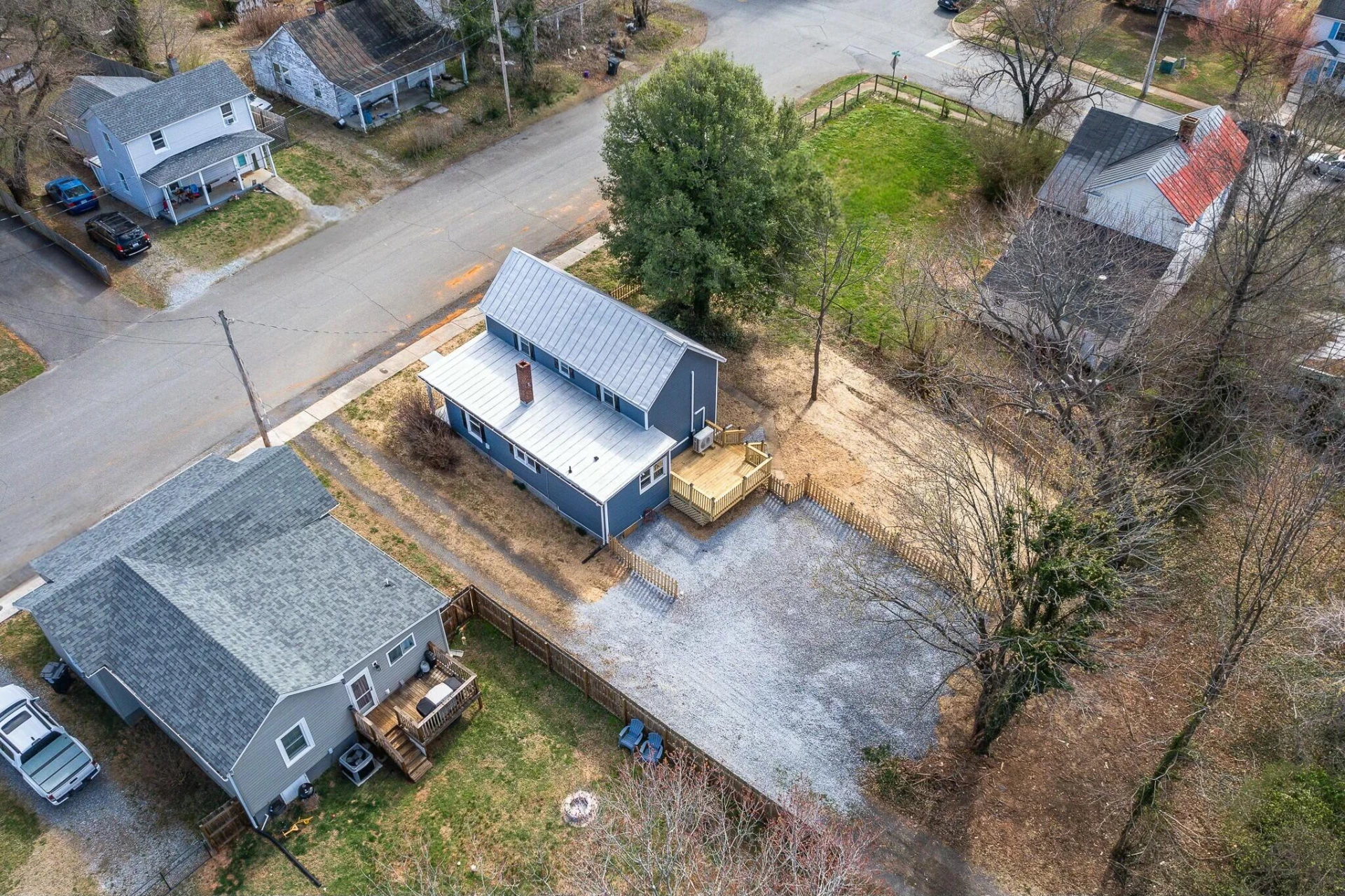 905 Judd ST - Photo 43