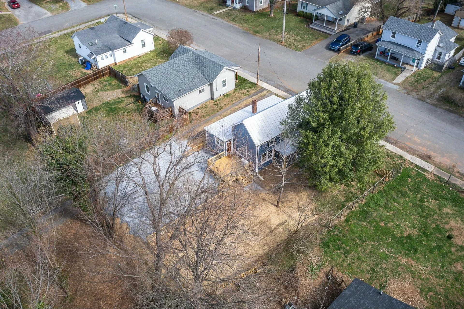 905 Judd ST - Photo 44