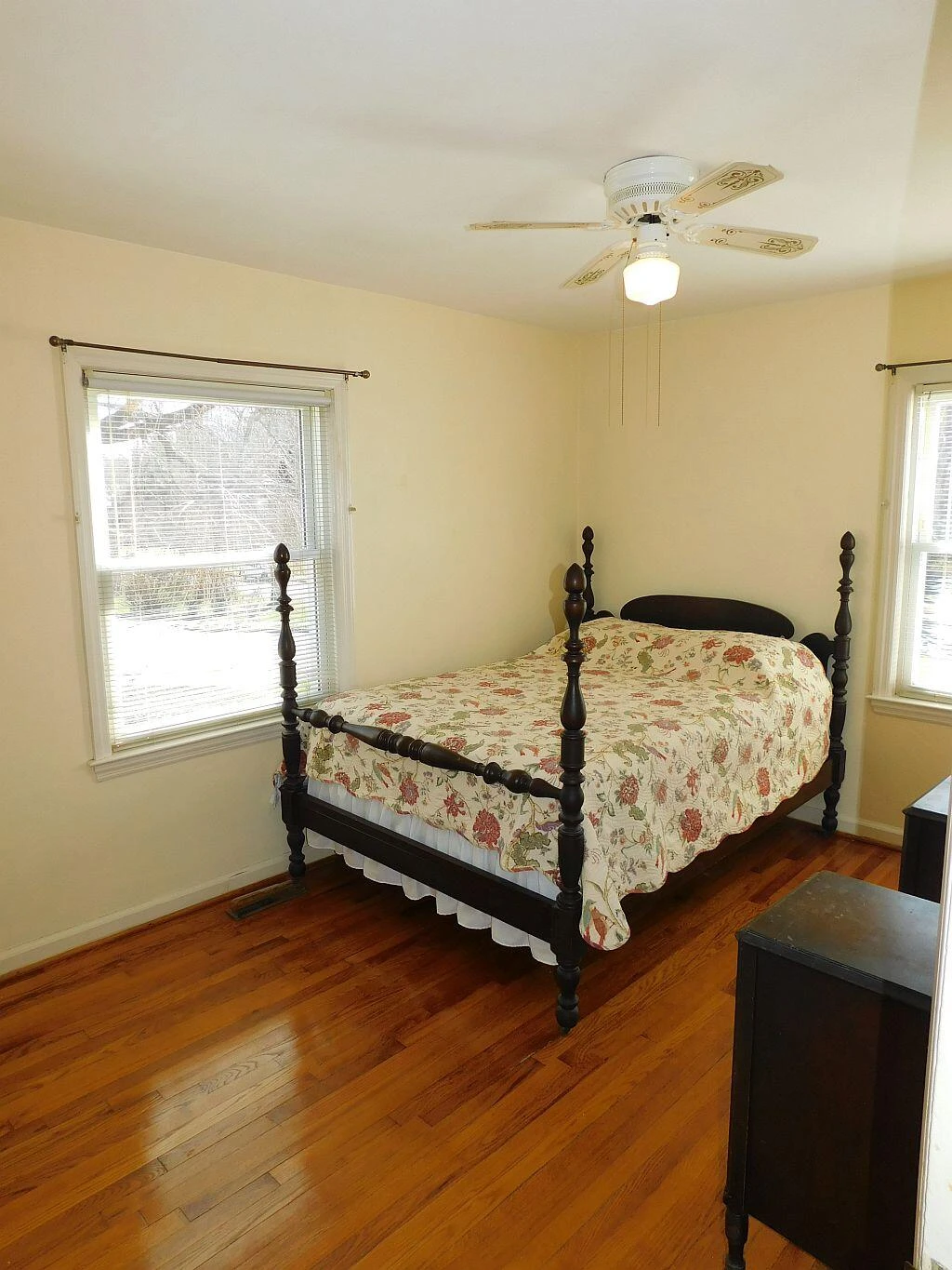 1831 Fareham RD - Photo 10
