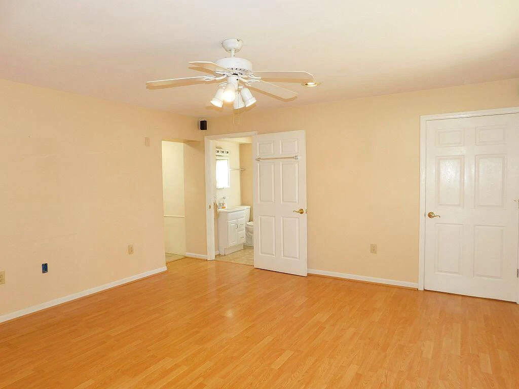 1831 Fareham RD - Photo 18