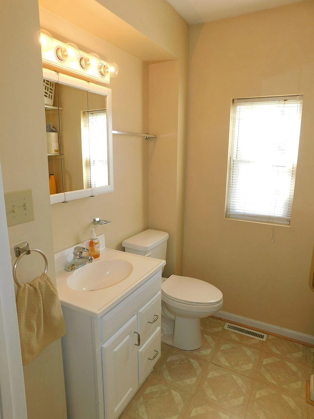 1831 Fareham RD - Photo 19