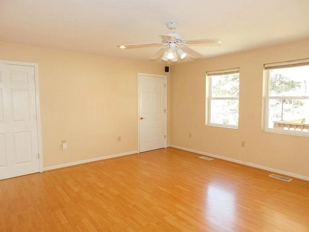 1831 Fareham RD - Photo 24
