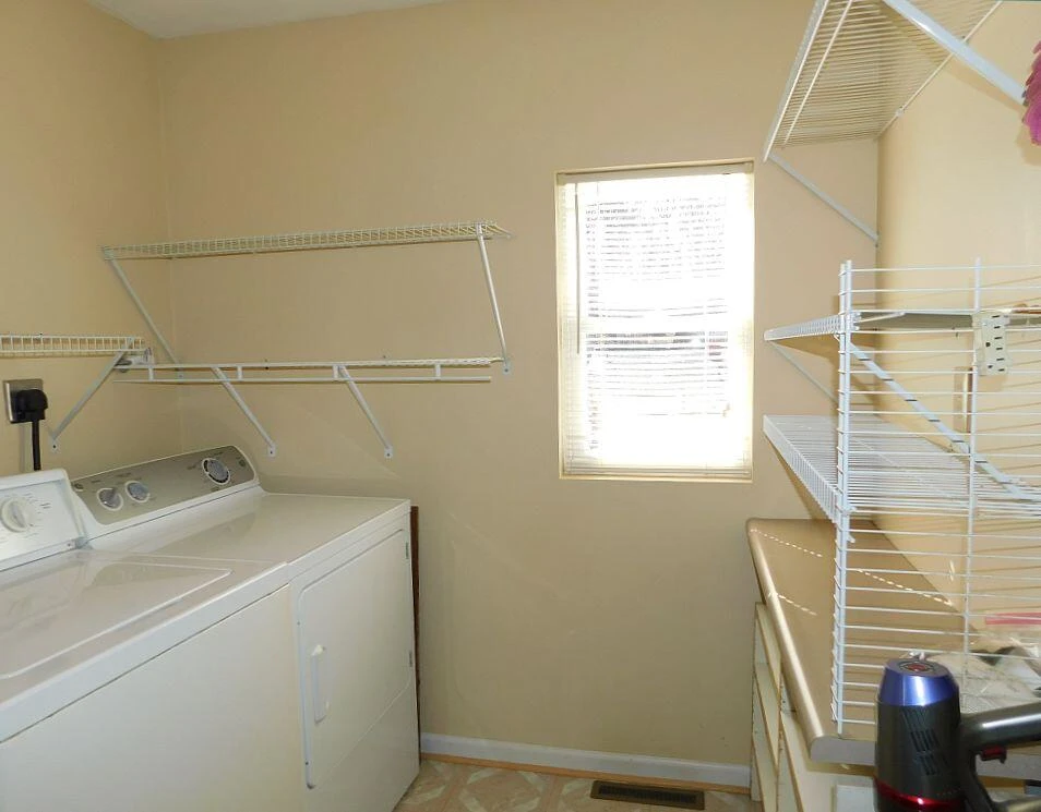 1831 Fareham RD - Photo 25
