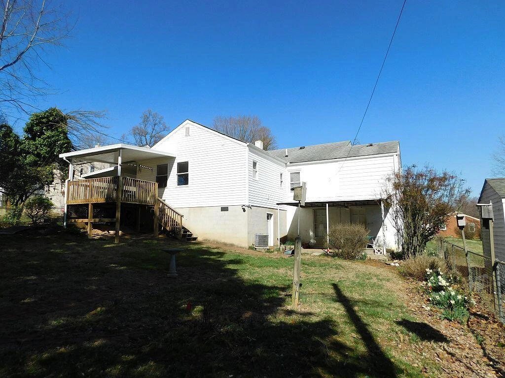1831 Fareham RD - Photo 31