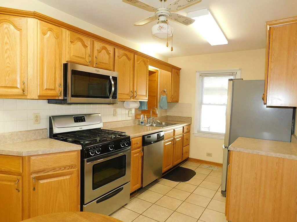 1831 Fareham RD - Photo 7