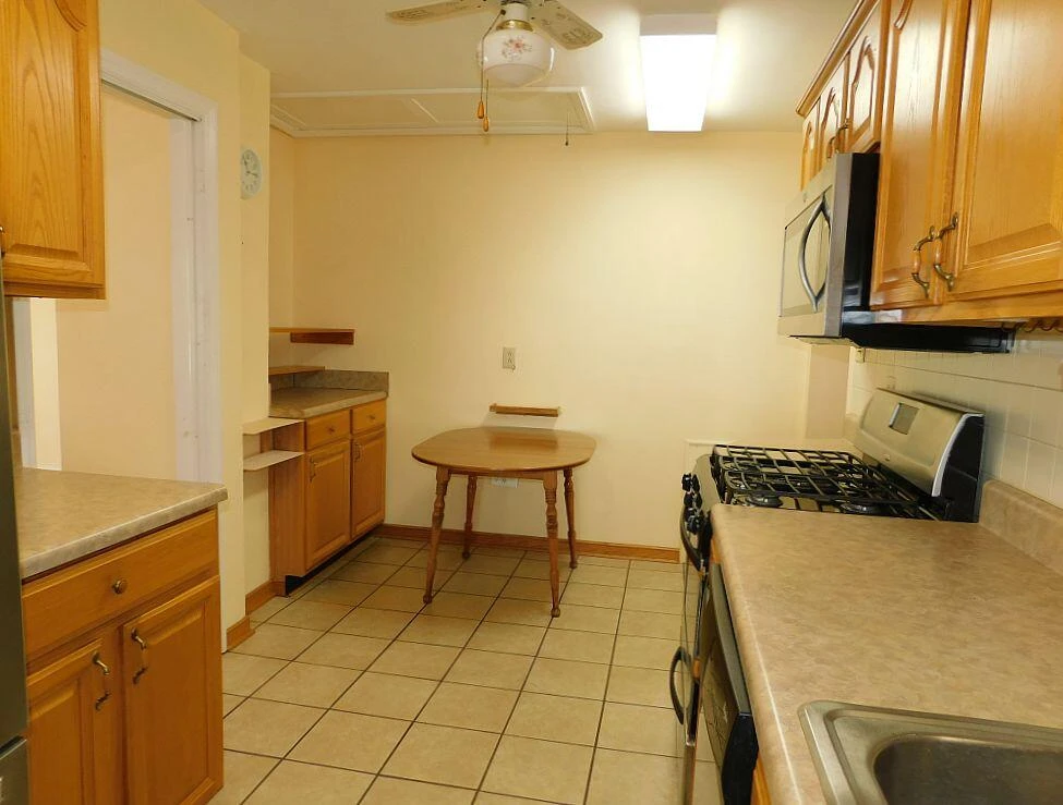 1831 Fareham RD - Photo 8