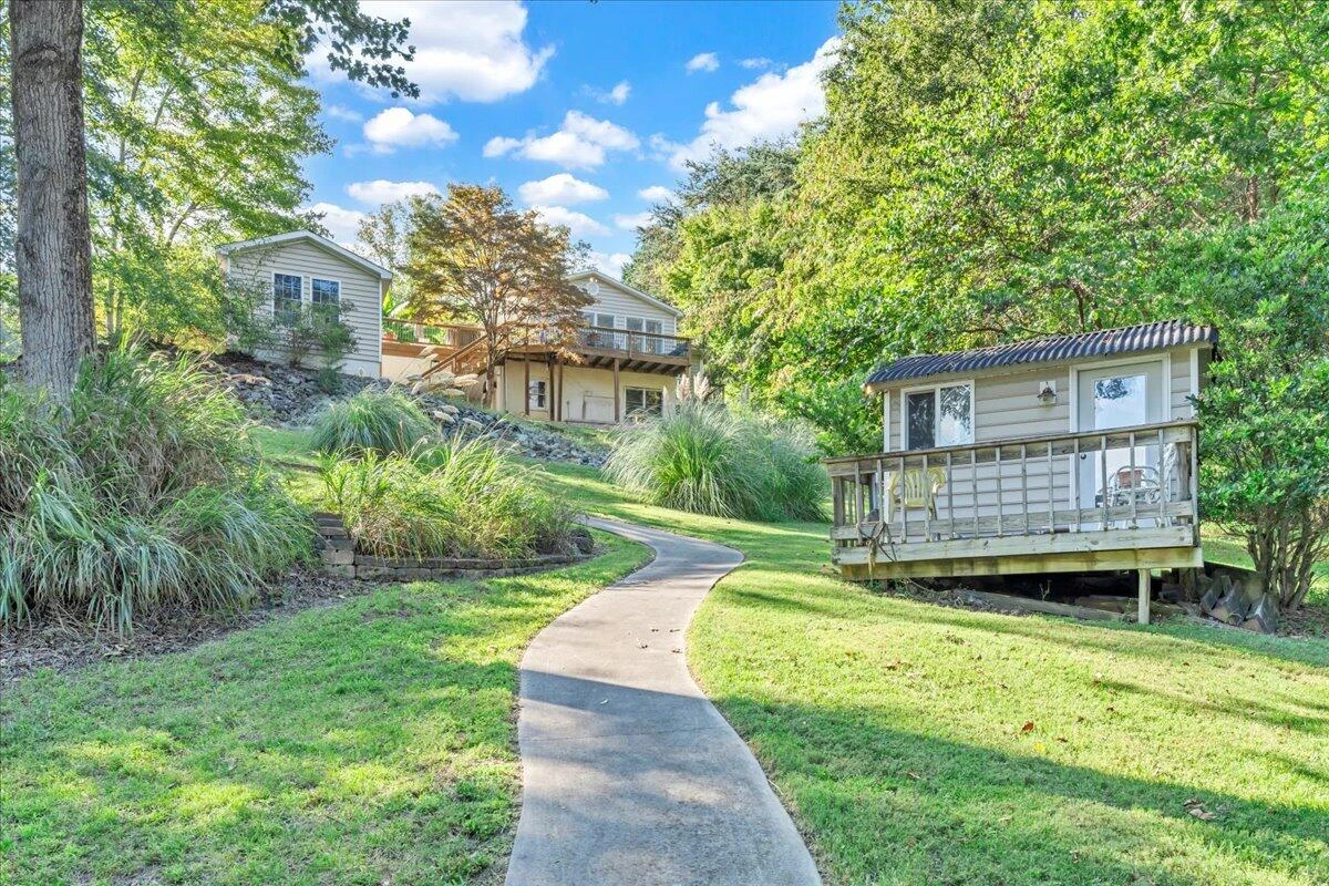 23 Brookside LN