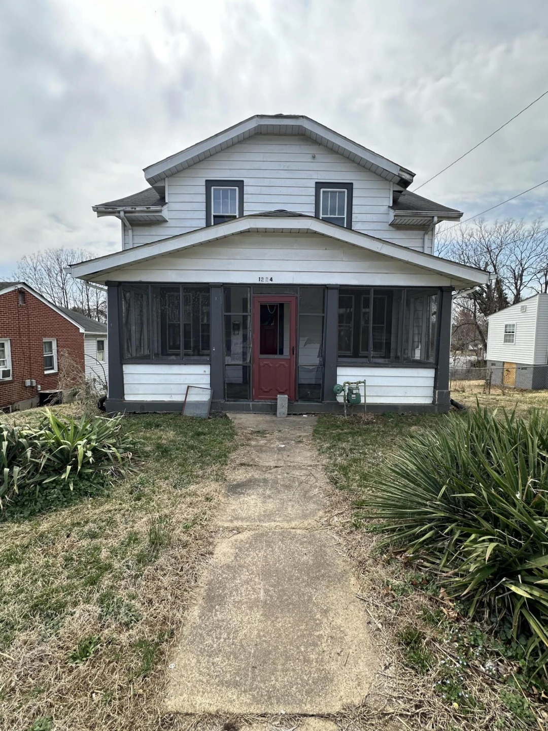 1224 Thomas AVE