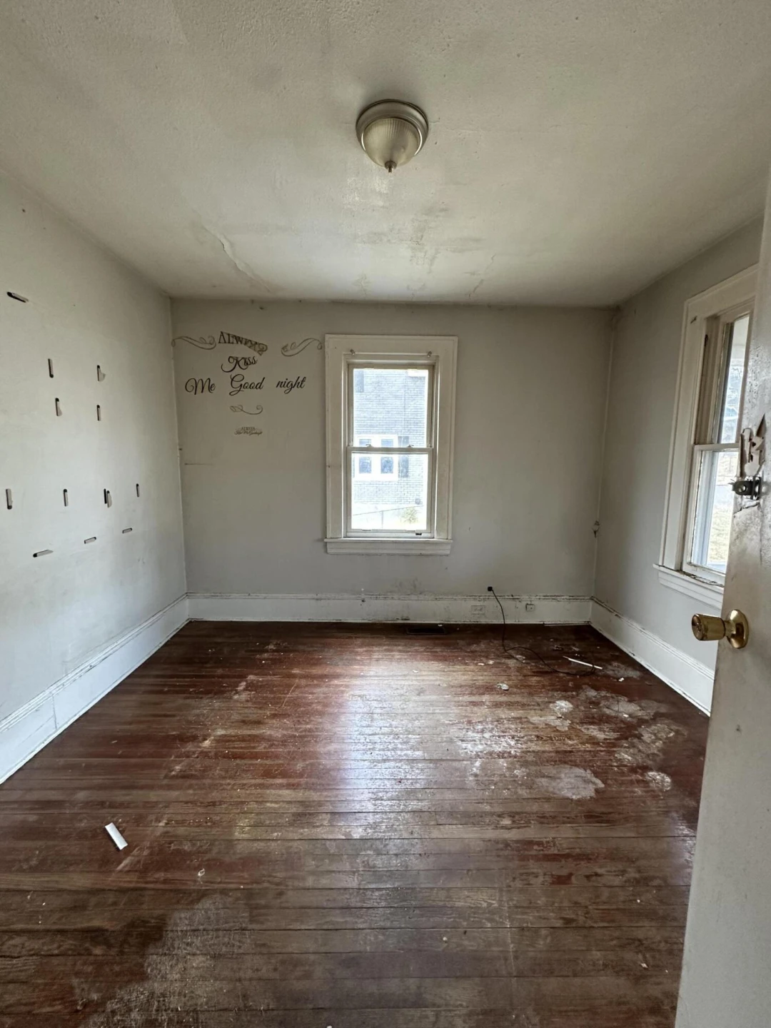 1224 Thomas AVE - Photo 3