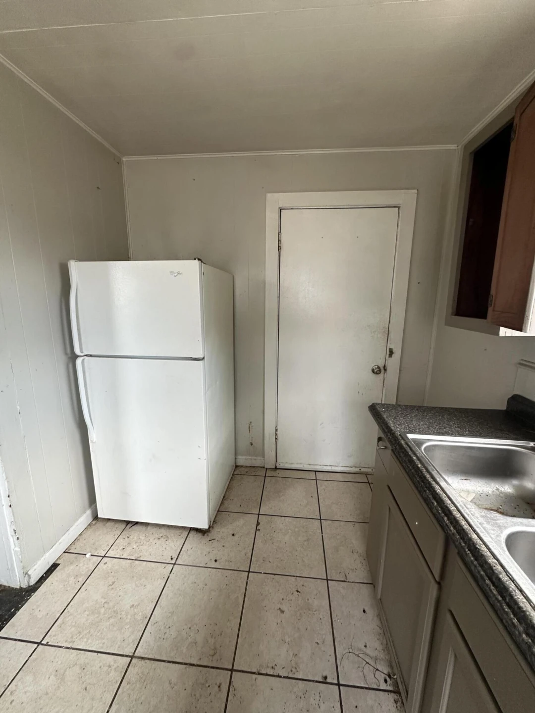 1224 Thomas AVE - Photo 6