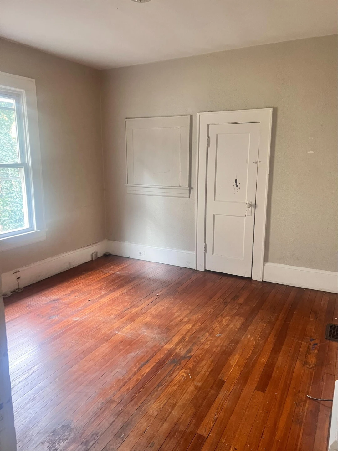 1315 Essex AVE - Photo 7