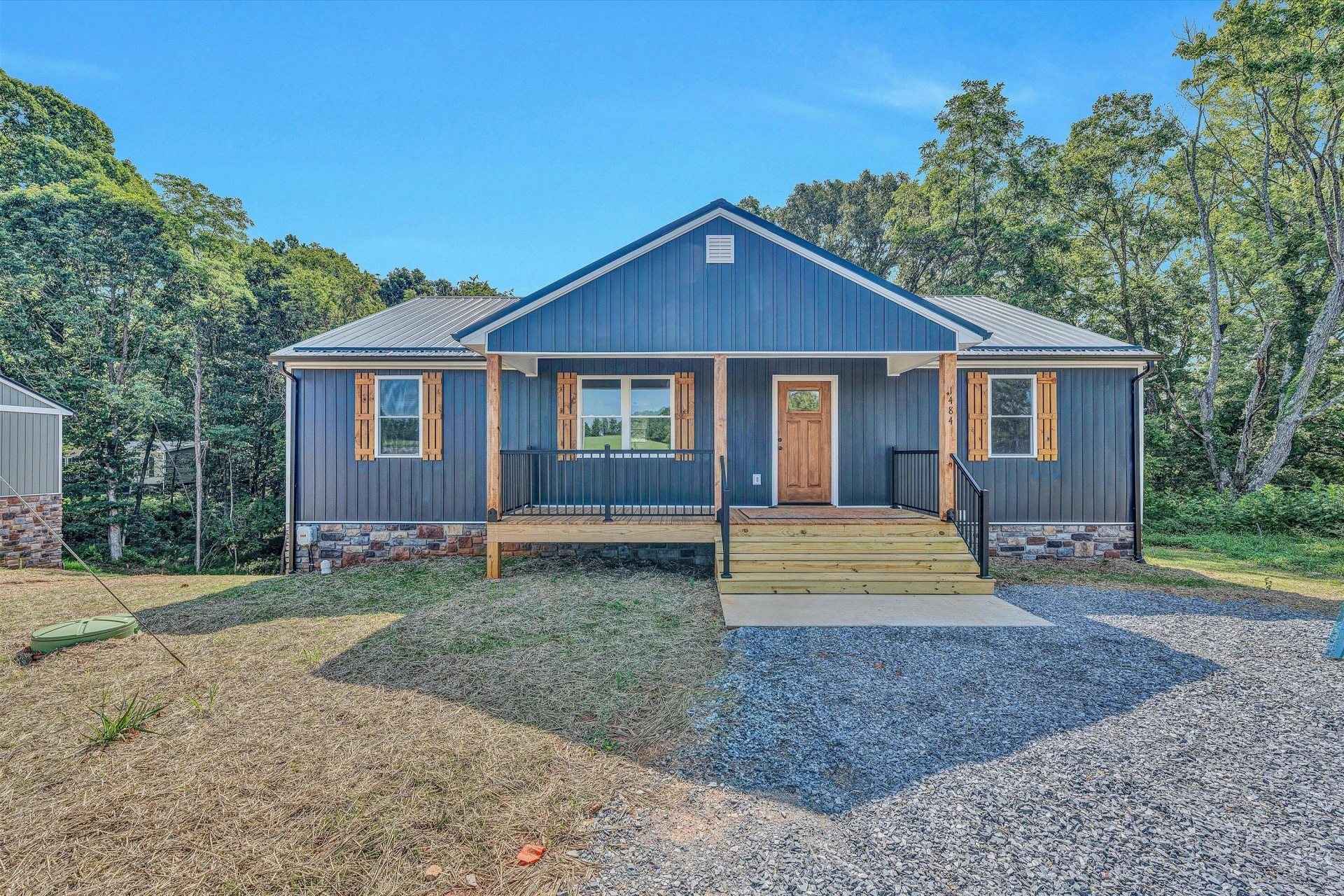 1484 White House  RD