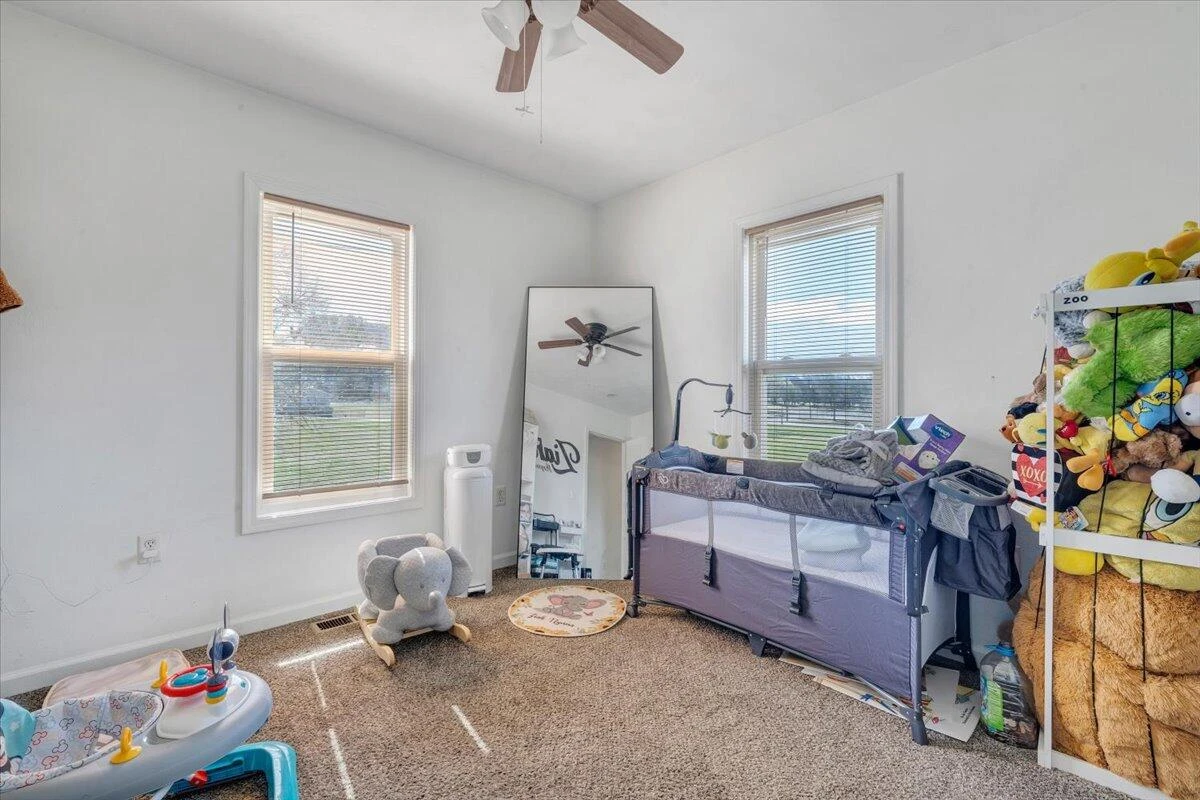 728 Jamison AVE - Photo 14