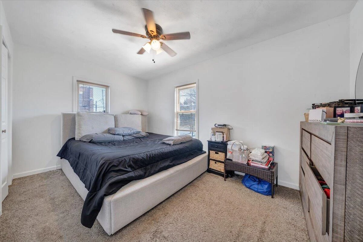 728 Jamison AVE - Photo 15