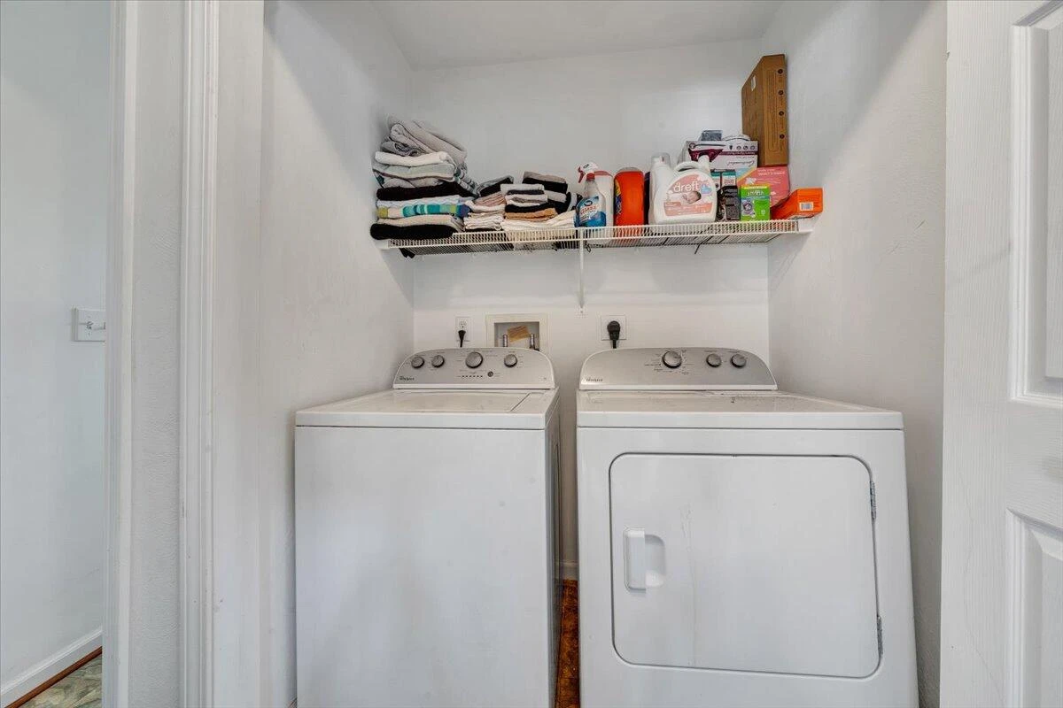 728 Jamison AVE - Photo 16