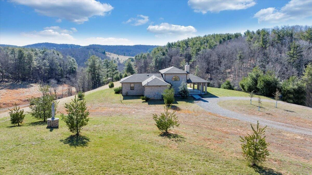 380 & 382 River Ridge RD