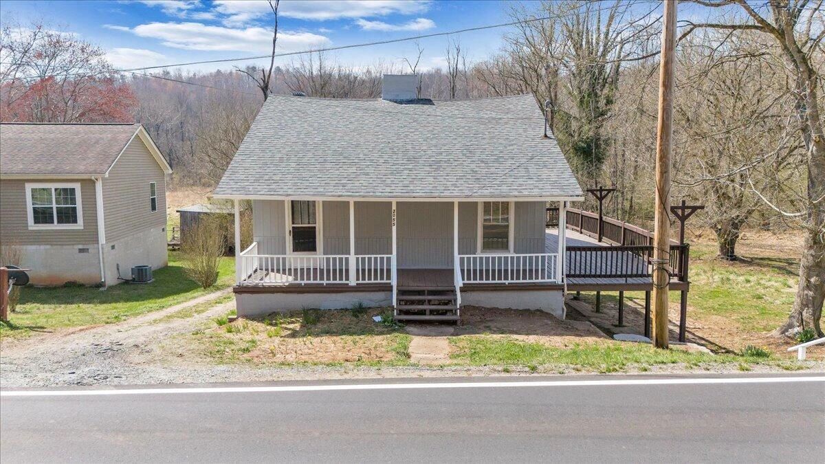 2055 Appalachian DR