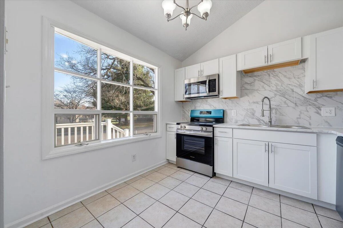 3350 Springtree DR - Photo 5