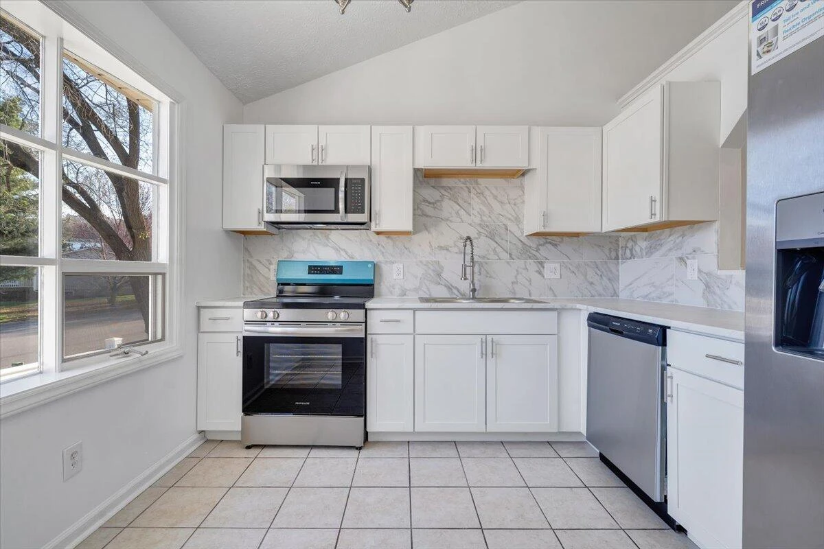 3350 Springtree DR - Photo 6