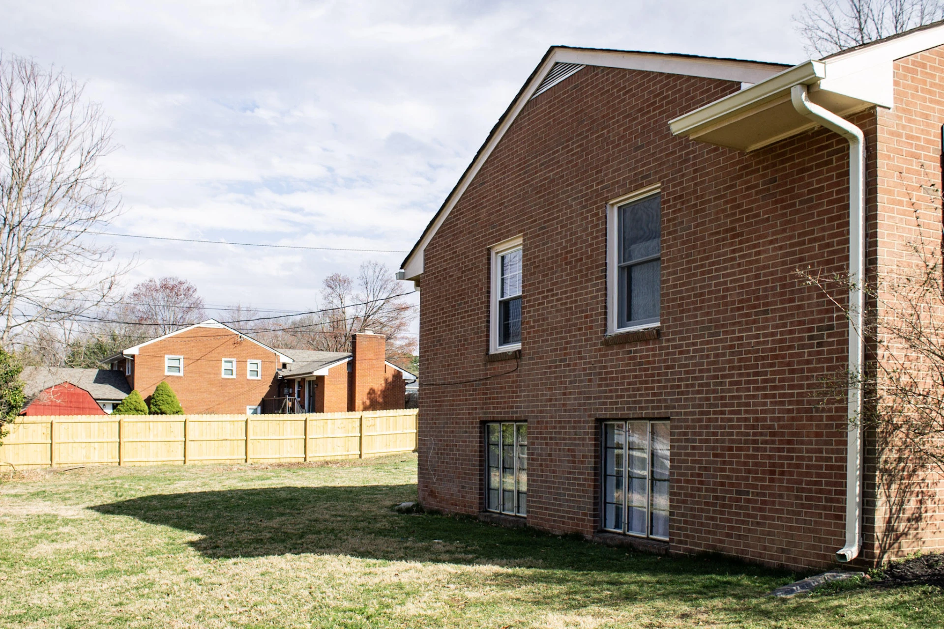 1910 AIRVIEW RD - Photo 4