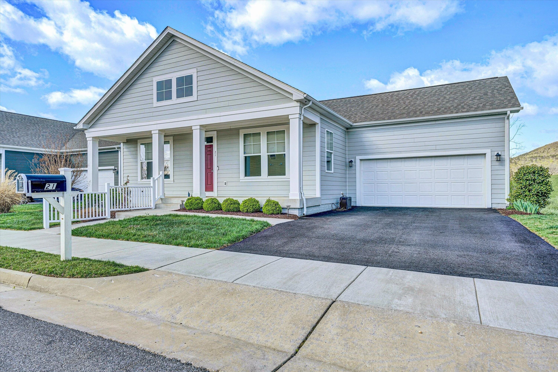 21 Sedgewood AVE