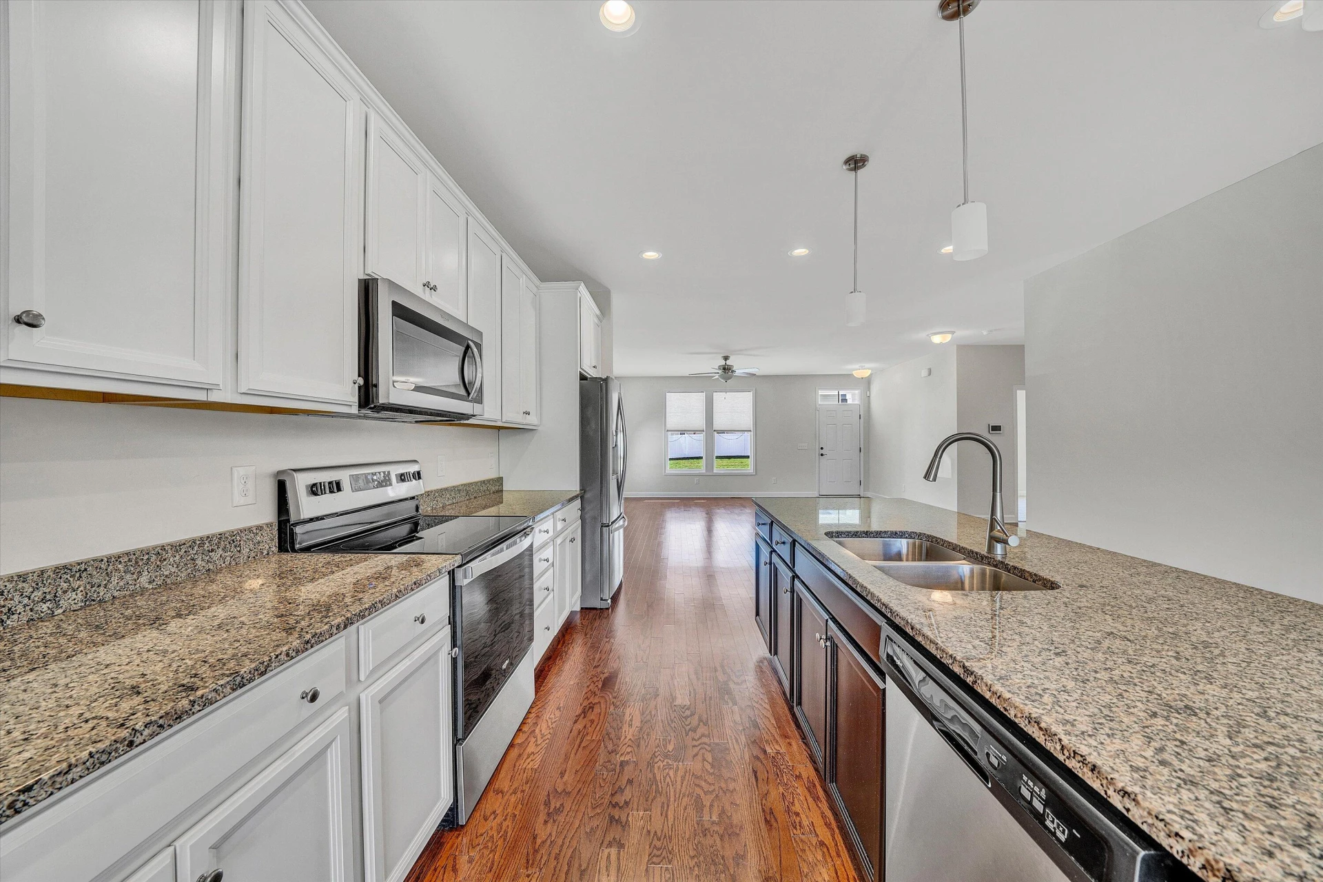 21 Sedgewood AVE - Photo 11