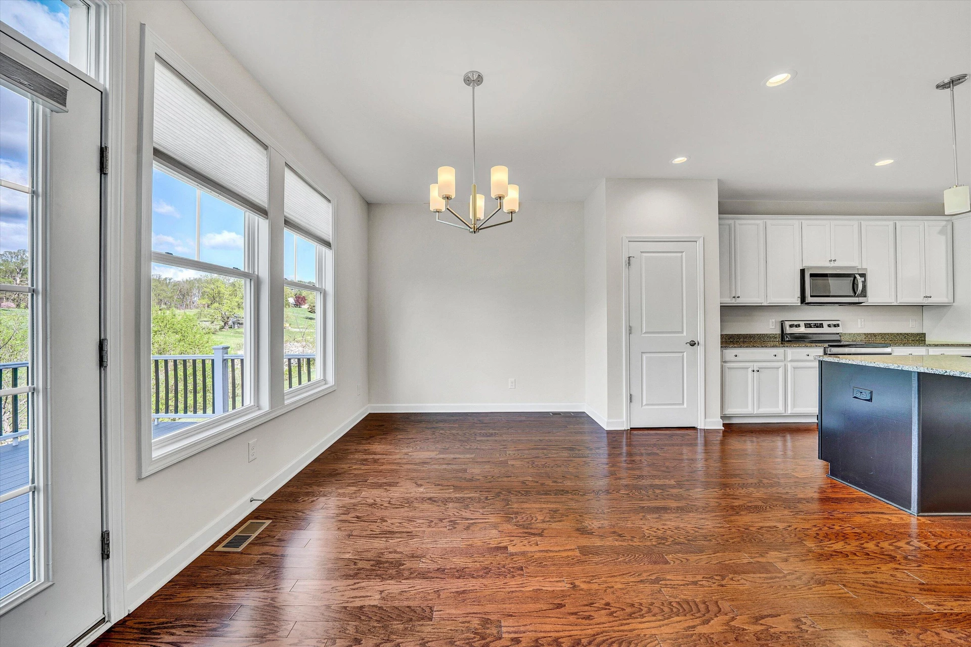 21 Sedgewood AVE - Photo 12