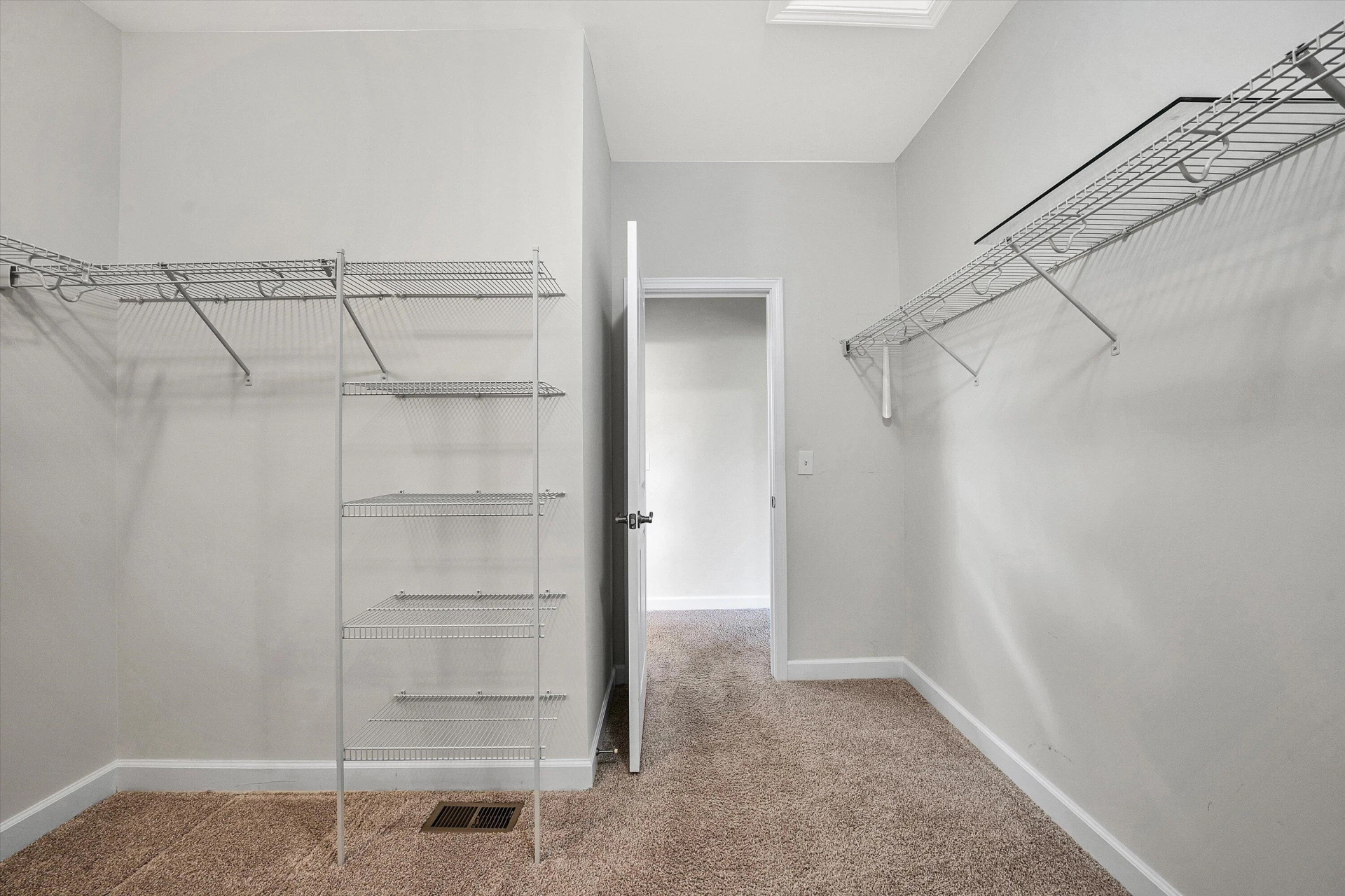 21 Sedgewood AVE - Photo 20