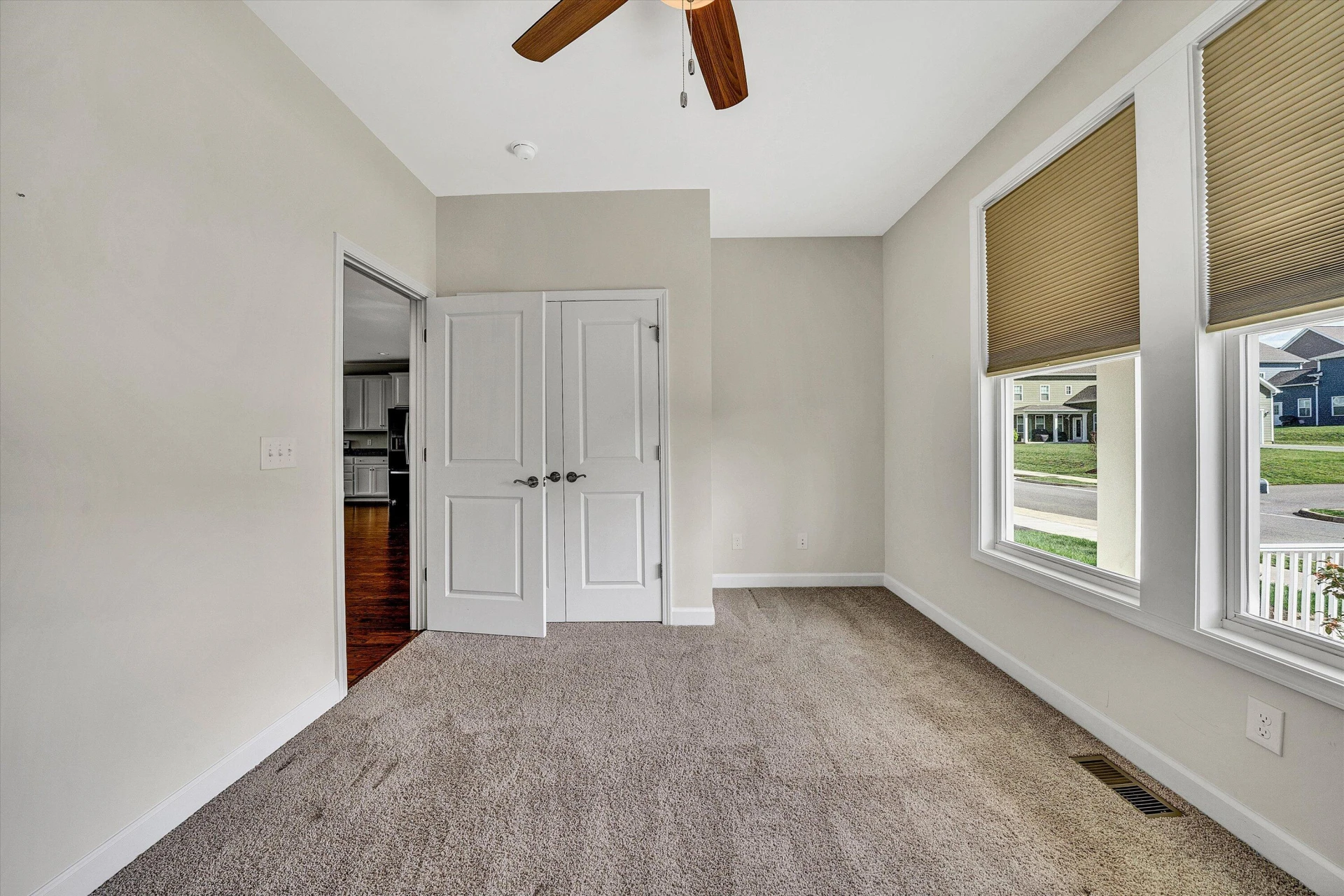 21 Sedgewood AVE - Photo 27