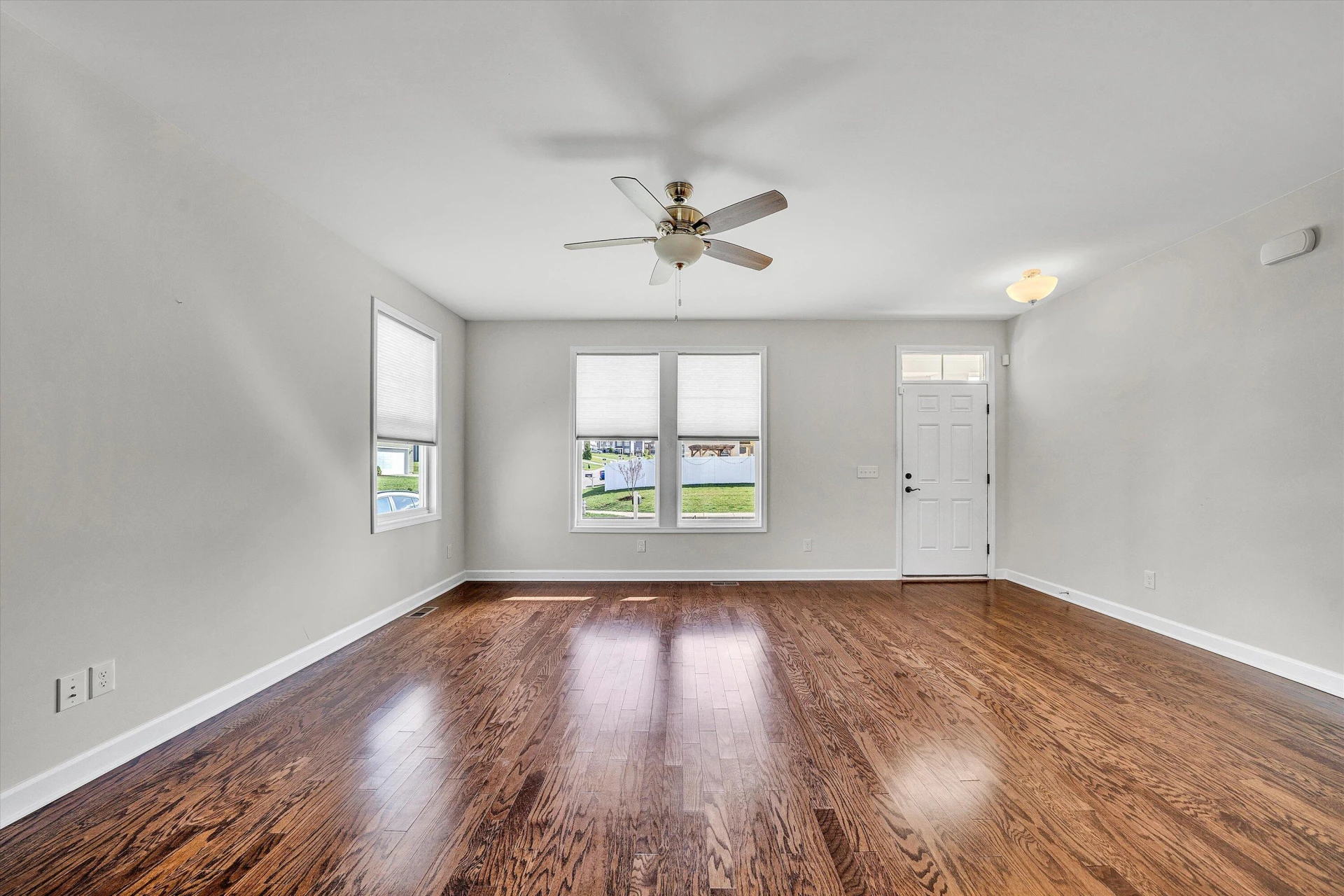 21 Sedgewood AVE - Photo 6