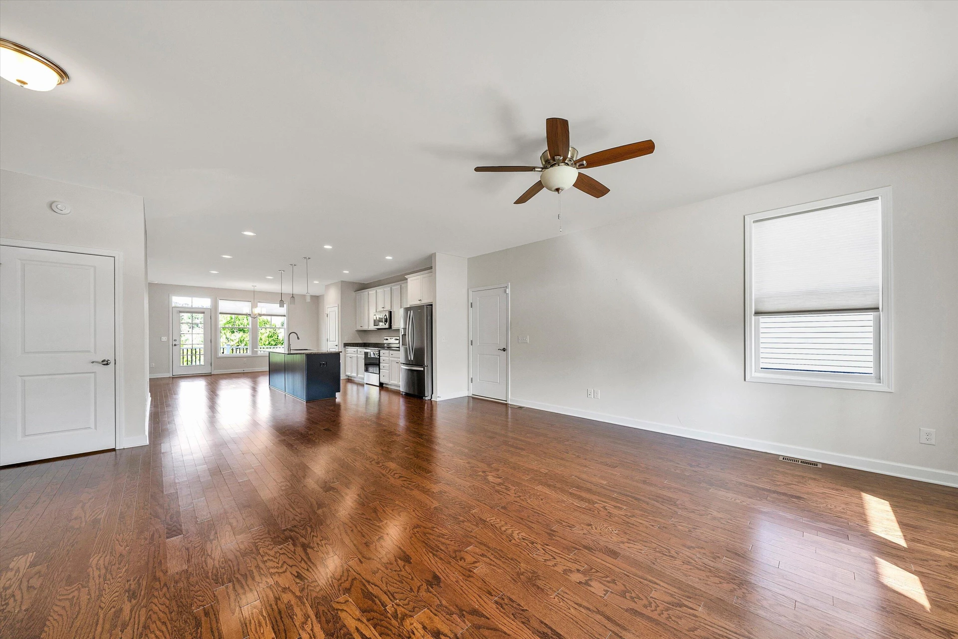 21 Sedgewood AVE - Photo 7