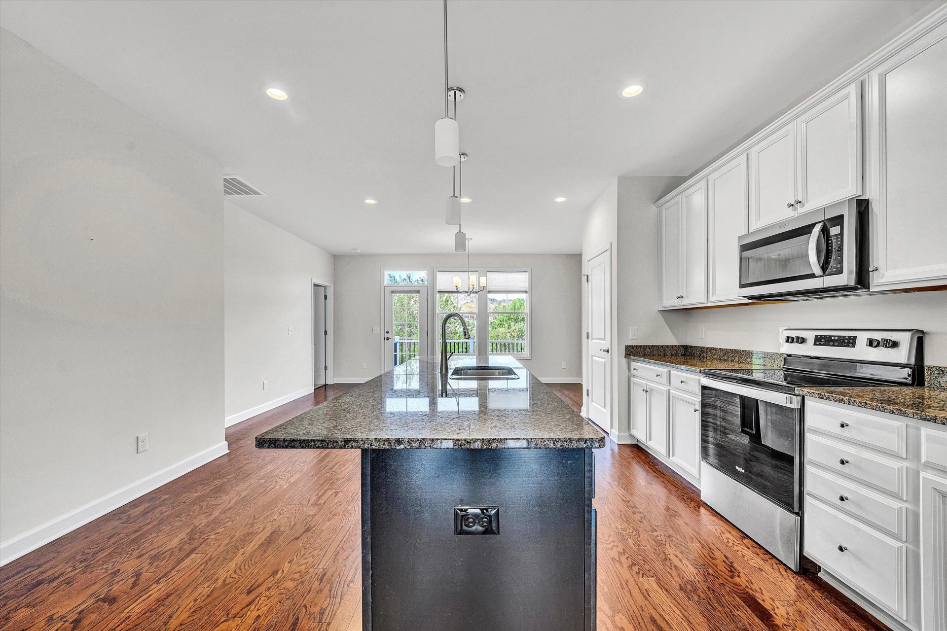 21 Sedgewood AVE - Photo 9