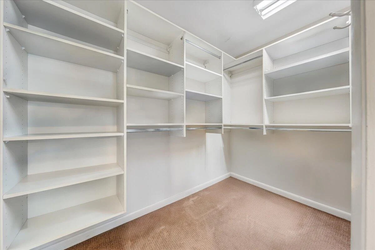 2151 Broadway AVE #9 - Photo 16